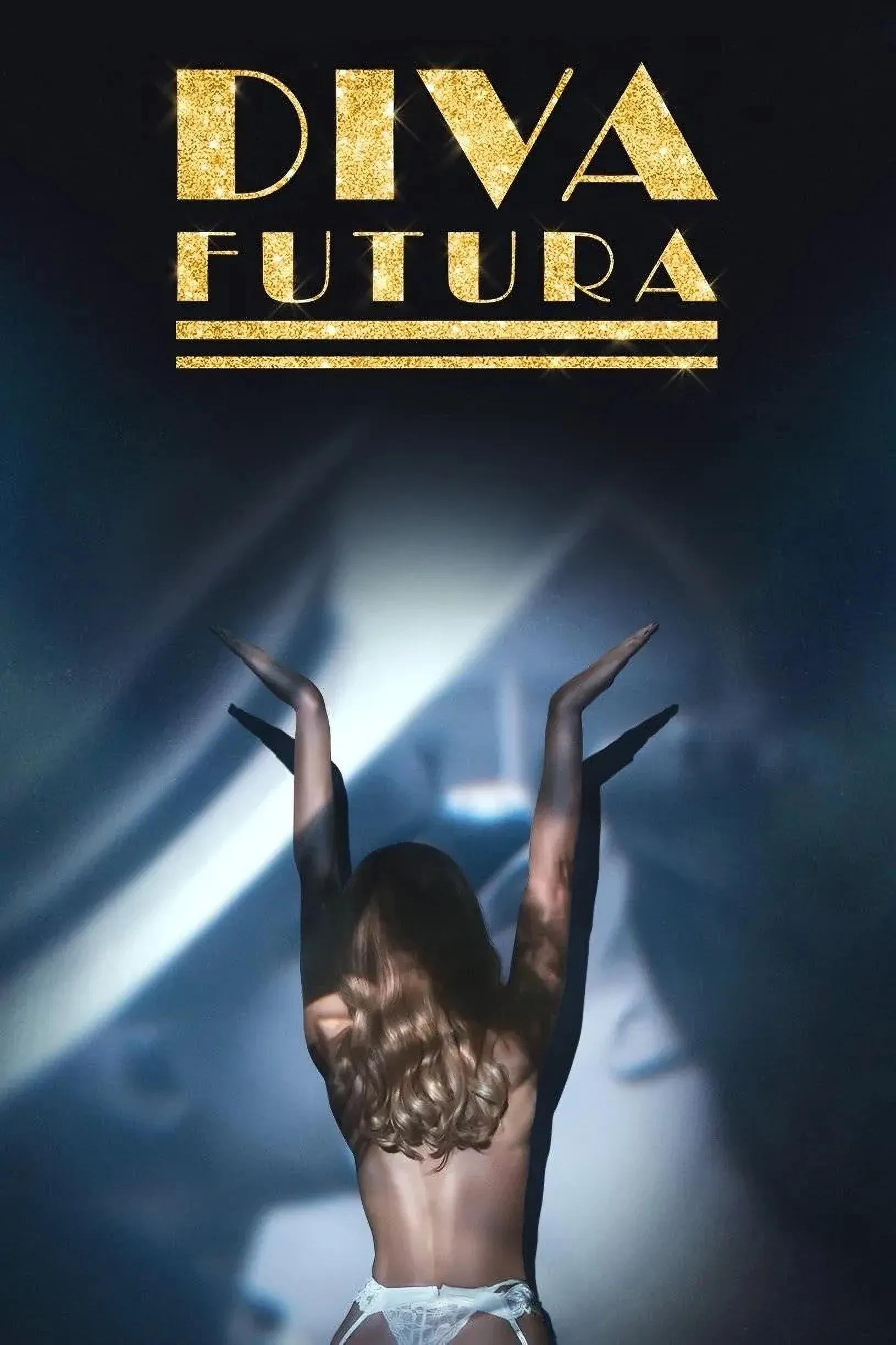 Diva Futura watch-bong-toi-sau-anh-hao-quang